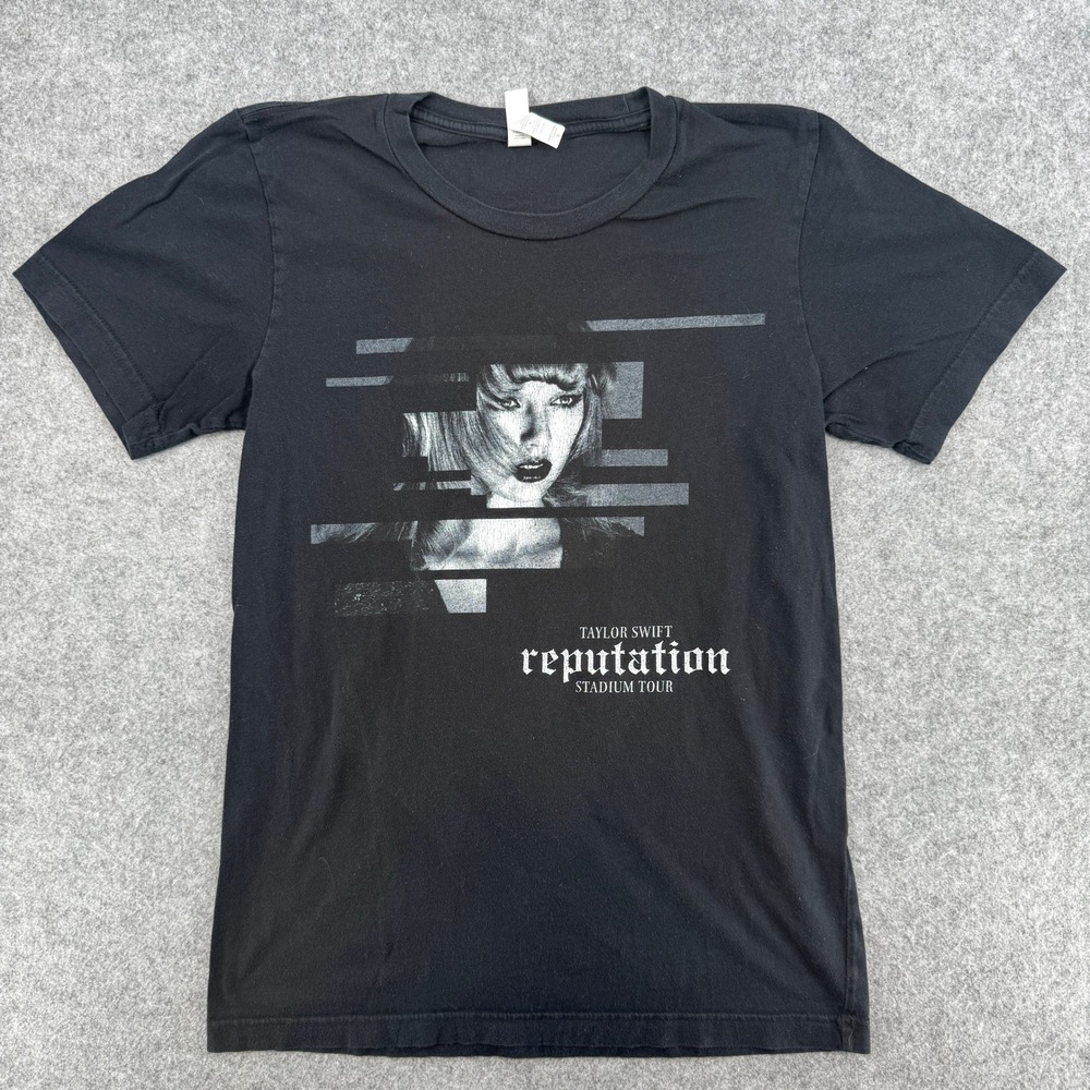 Taylor Swift Reputation Stadium Tour T-Shirt Unisex Small Black 2018 Concert Tee